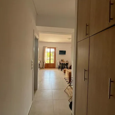Beautiful With Mountain View Apartmán